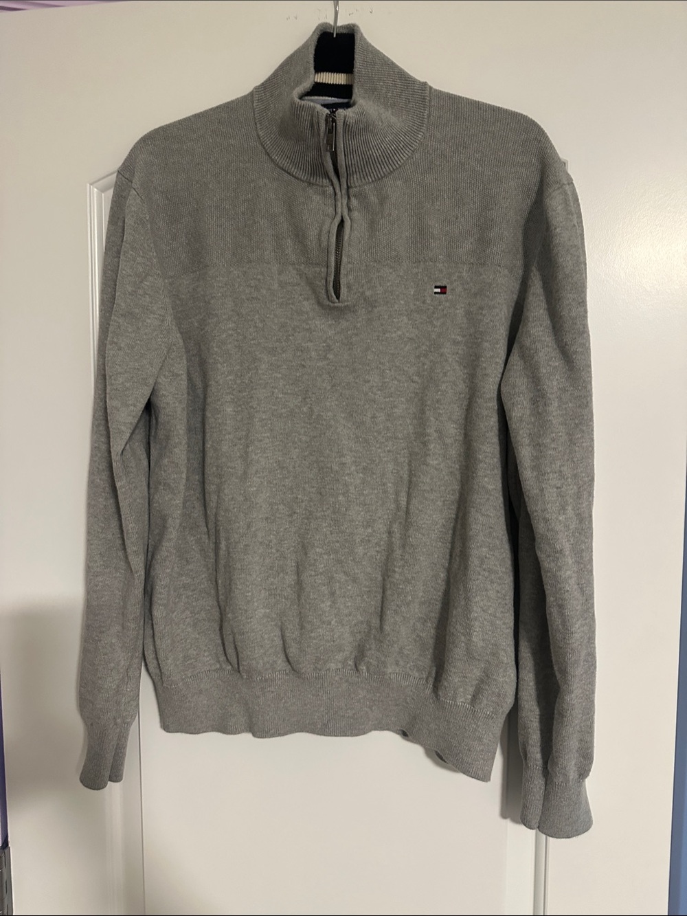 Tommy Hilfiger Men's Light Gray Zip Mock-Neck Sweater
